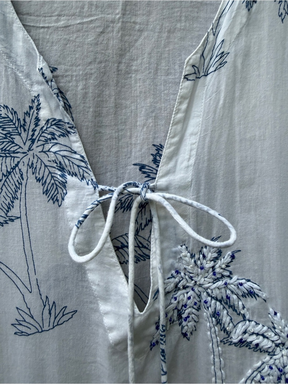 blue island White and Light Blue Palm-Print Women's Swim Cover-Up XL - Picture 5 of 10
